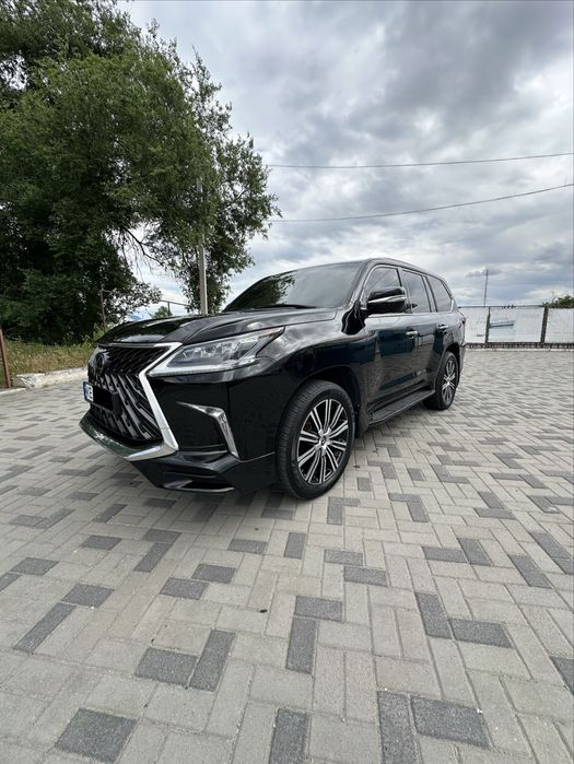 Продам Lexus LX570 f-sport 2019г 60000$
