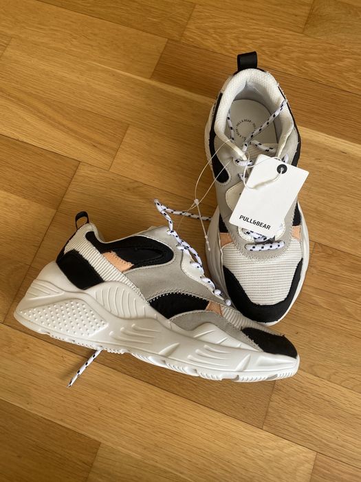 Жіночі кросівки 36 PULL &BEAR