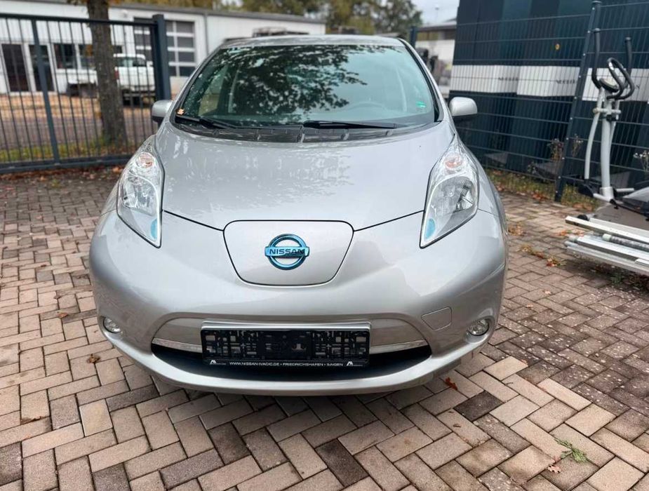 Бампер Nissan Leaf - розборка ніссан ліф запчастини