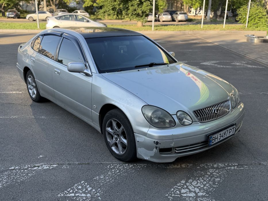 LEXUS GS 300 Автомобиль в хорошем состоянии для своих лет