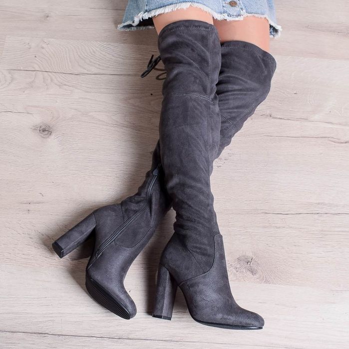 Ботфорти , замш .