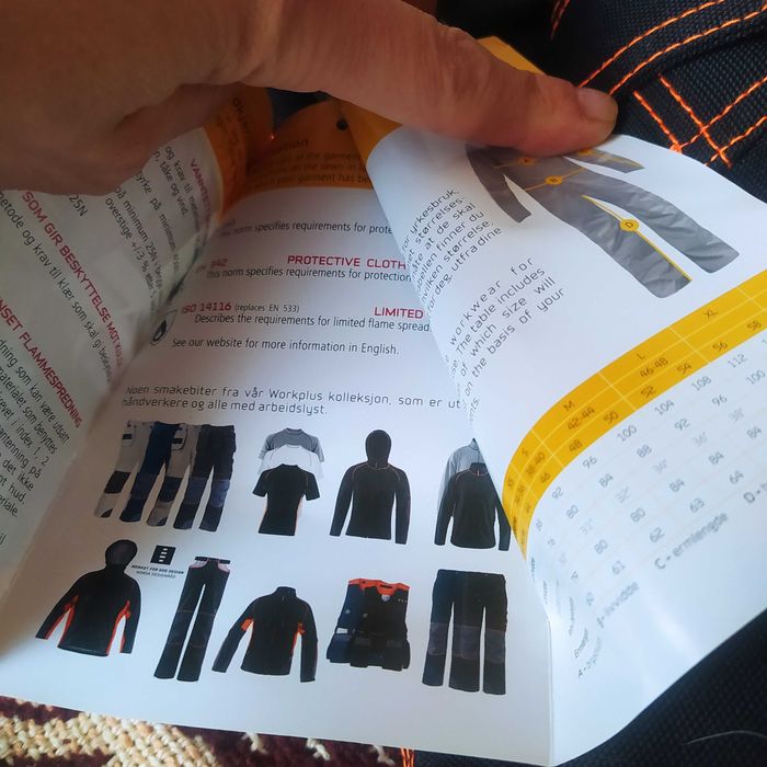 Spodnie nowe męskie 50 L