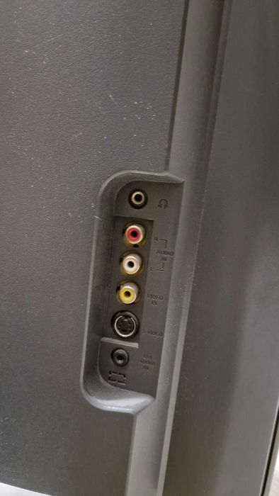 Philips FlatTV UVSH LC201V02-A3KB  RETRO KONSOLE PS1 PS2 Playstation