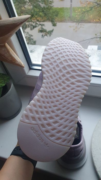 Buty sportowe Adiddas.