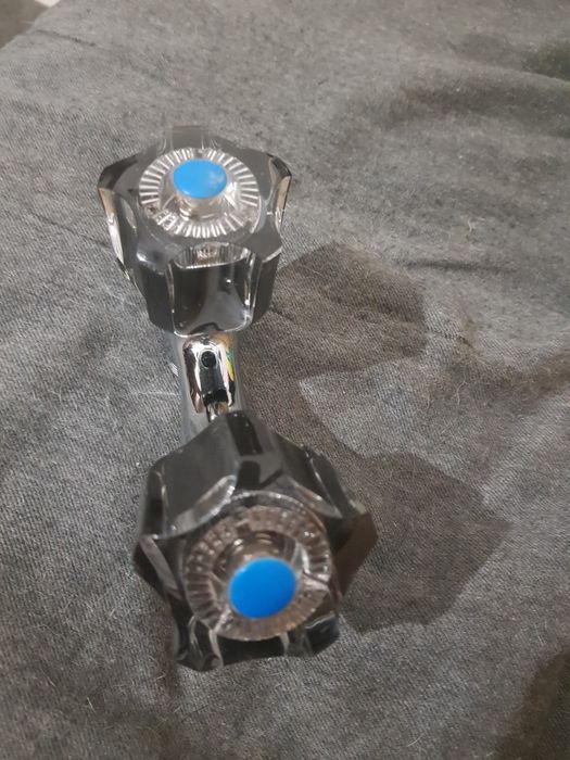 Vendo Torneira dupla