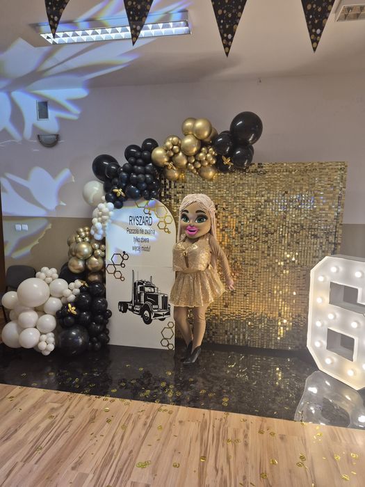 Pamela (Jessica) na imprezę