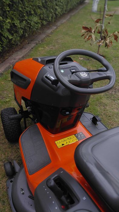 Kosiarka traktorek Husqvarna TC 242T