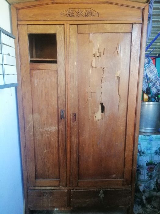 Шкаф на реставрацию