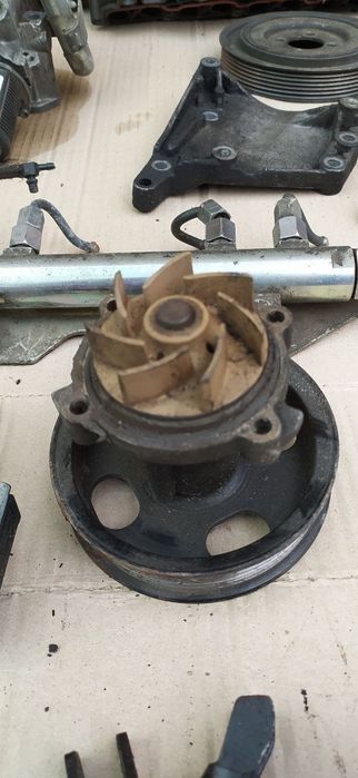 Продам помпу Opel astra h diesel 1,3