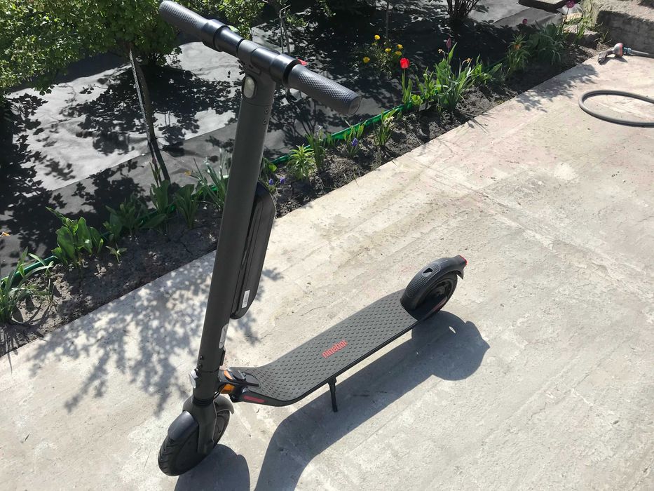 Електросамокат Segway Ninebot E45E Black