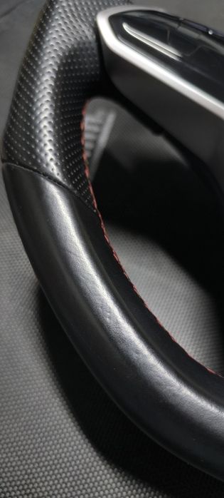 Volante VW Golf 8 GTI c/ patilhas