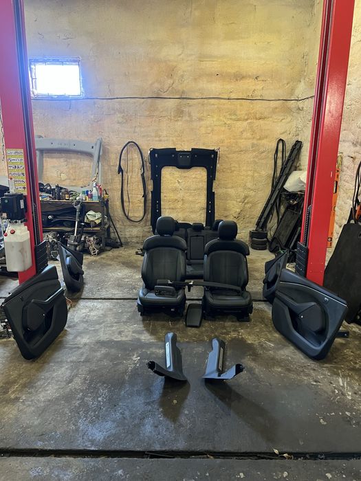 mustang much-e салон GT Perfomance