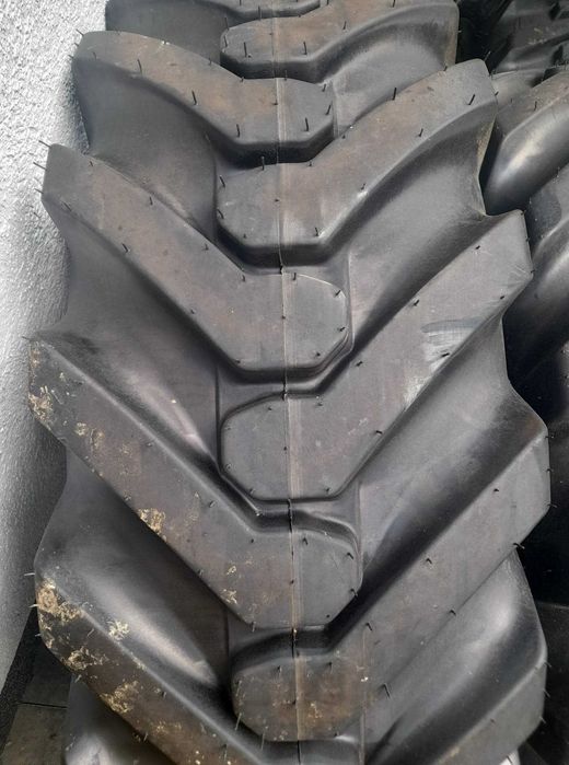 Nowe Opony 2x JCB 16.9-28 | 16,9-28 | 16.9X28 | 440/80-28  / 14PR