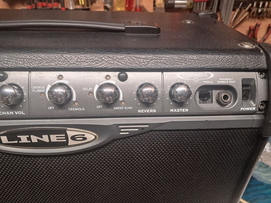 Amplificador de guitarra line6 spider II 75w