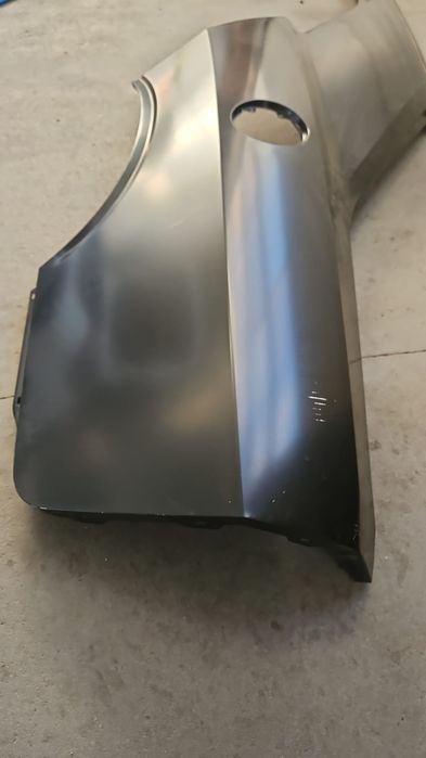 Tylny błotnik Dodge Challenger