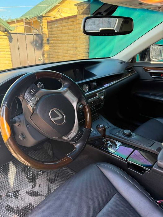 Продам Lexus ES 350