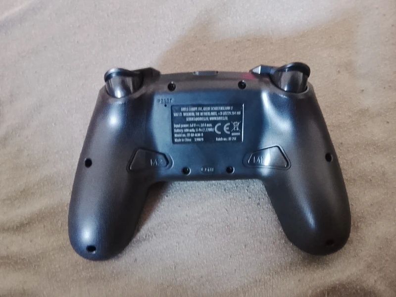Nintendo Switch + Acessórios e Controler Pro, 3 Jogos e Caixa de Transporte