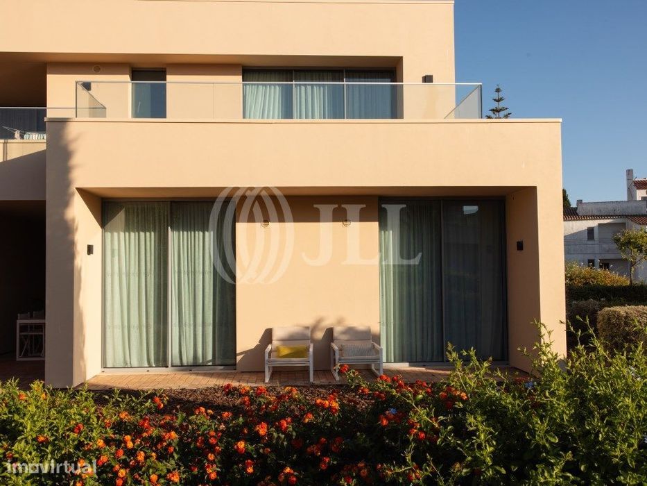 Apartamento T2 com terraço no White Shell, Algarve