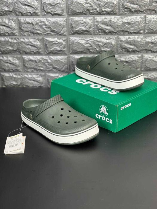 Кроксы оливковые / Crocs в коробке / тапочки Crocs мужские летние / Чоловічі Крокс Супер ціна / топ предложение лета !