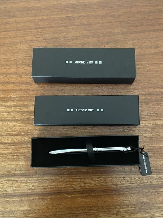Esferográfica Antonio Miro