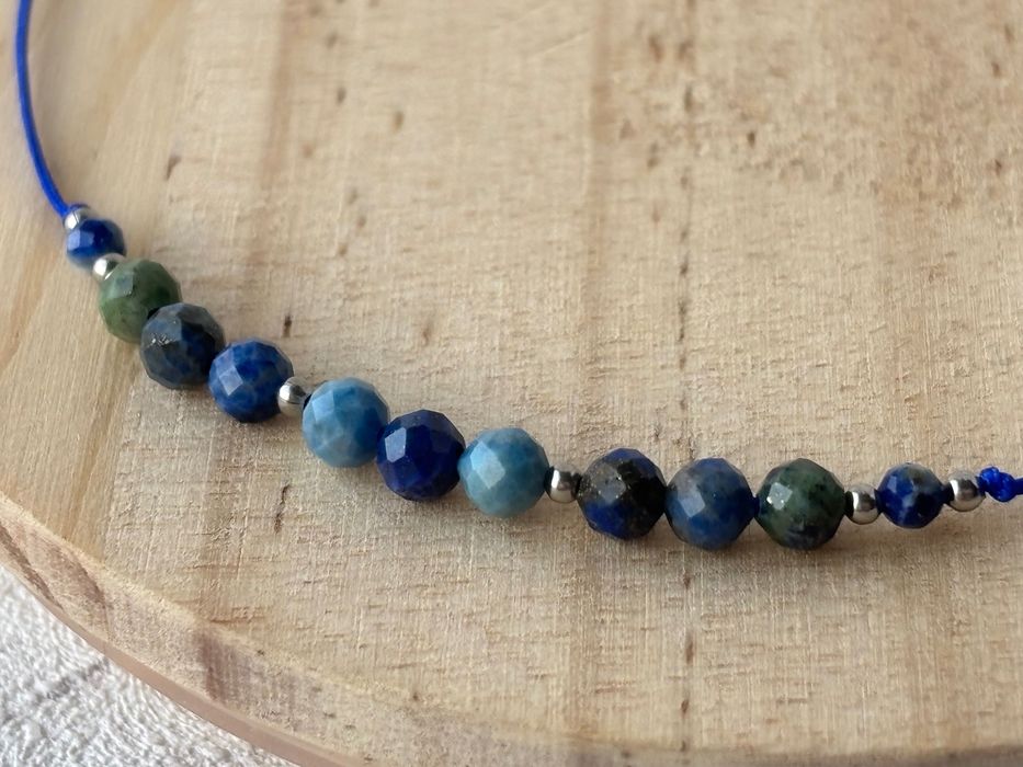 bransoletka na sznurku z kamieniami naturalnymi - Turkusami