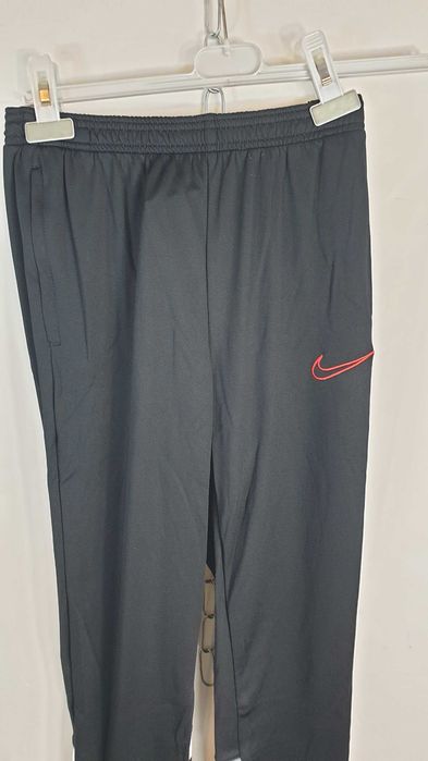 Spodnie dziecięce Nike Academy nowe XL 158-170 cm