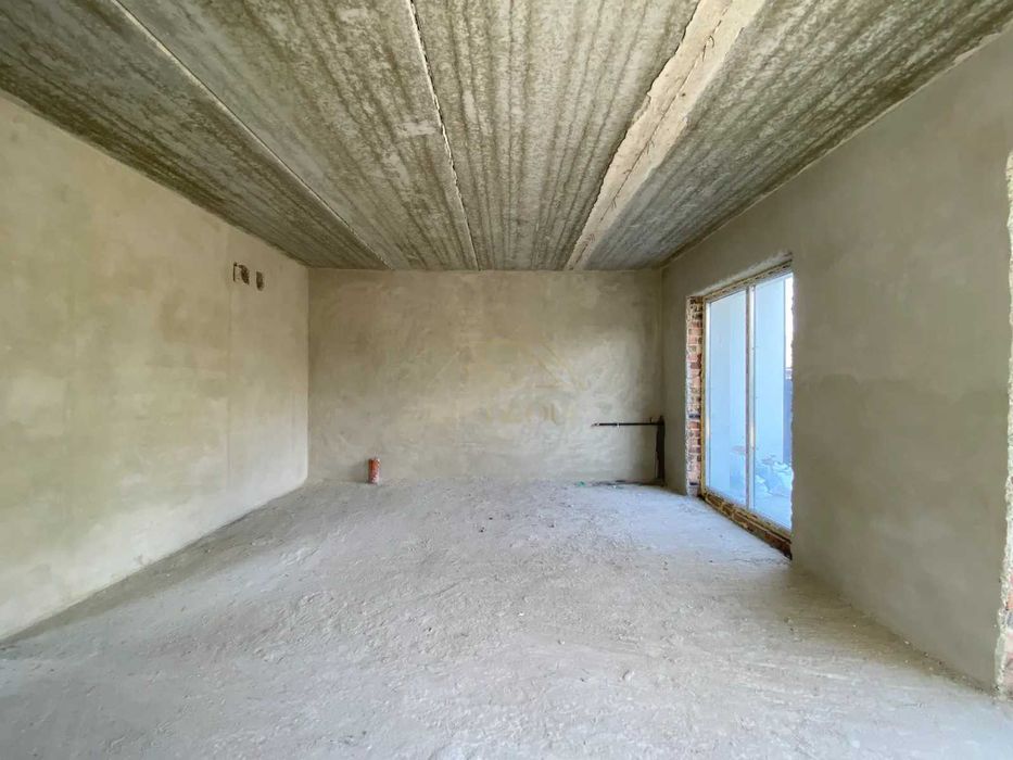 Продаж ЗДАНОГО та готового до ремонту БОКОВОГО таунхауса 136м2