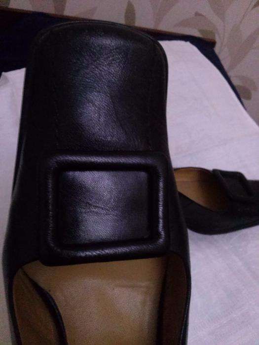 Босоніжки шкіряні .