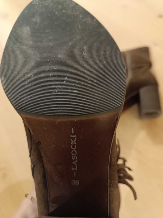 Botki skórzane Lasocki, kolor oliwkowy/brąz, r. 40, stan bardzo dobry