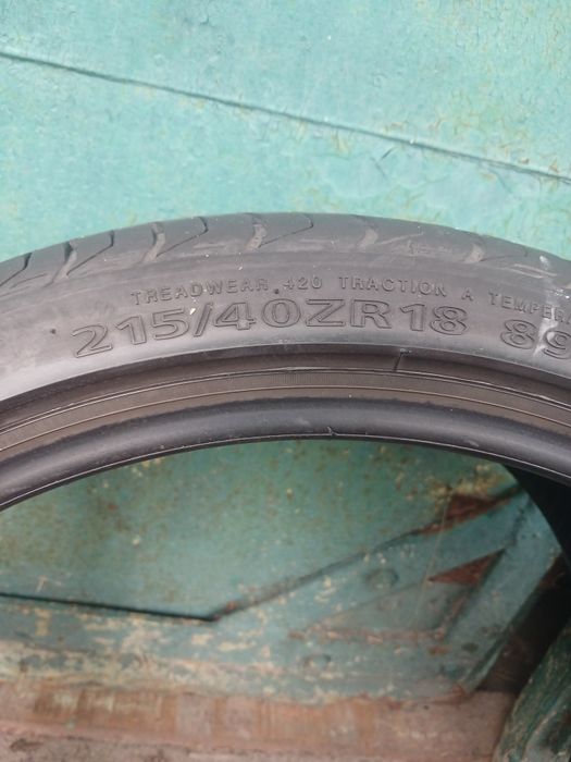 Продам літню гуму 215/40 R18