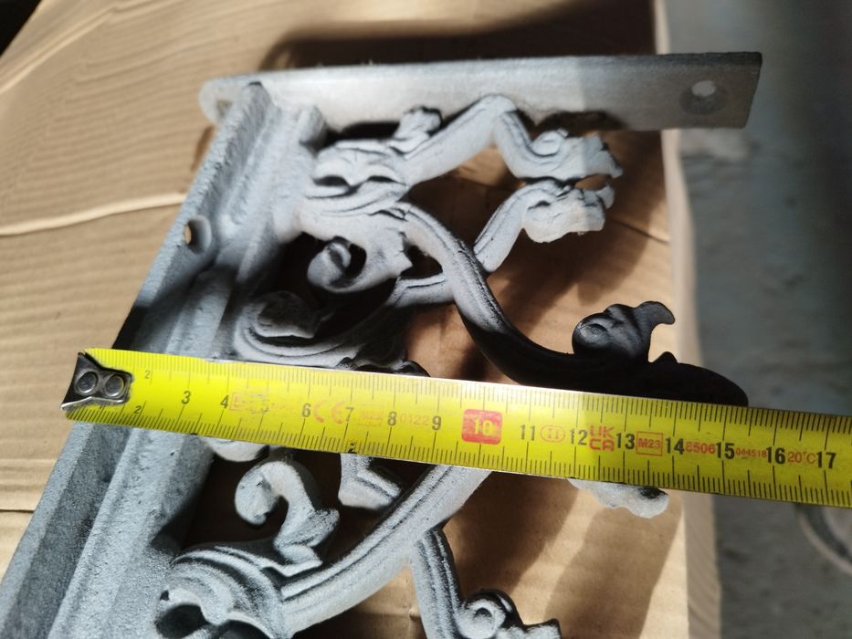 Grade antiga de janela