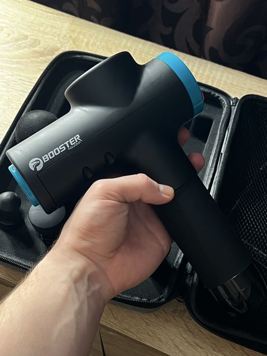 Перкусійний масажер Booster M2-B