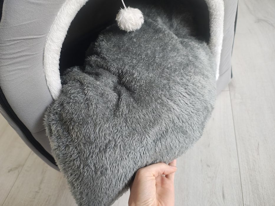 Materiałowa buda dla psa