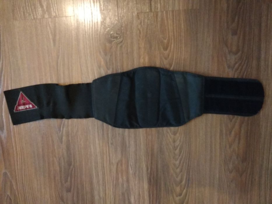 Pas nerkowy na motor