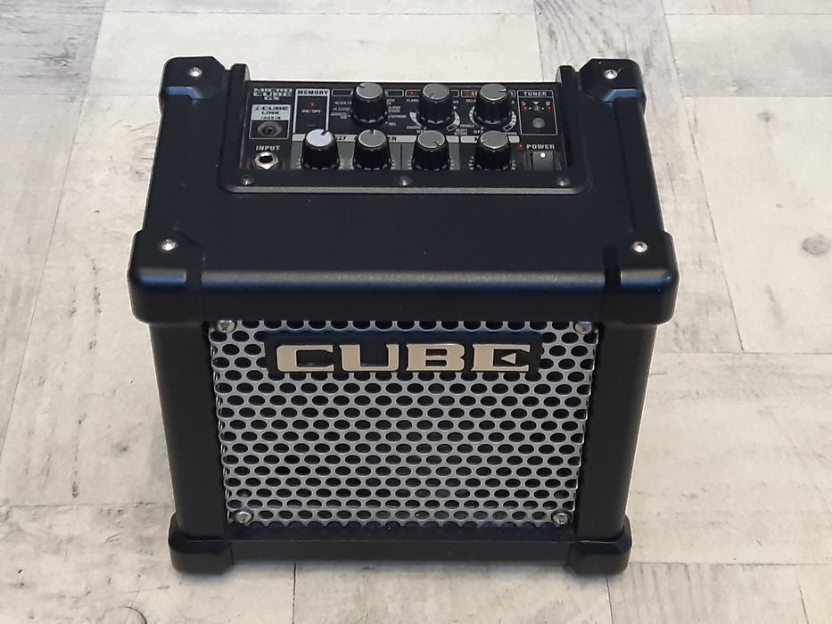 Super Wzmacniacz Roland  Micro Cube -efekty-przestery-wysyłka -zamiana