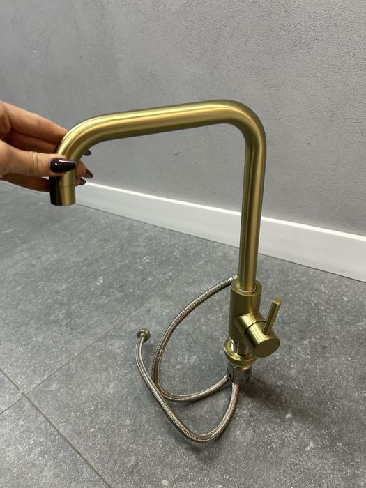 Kran kuchenny szczotkowane złoto stan bardzo dobry