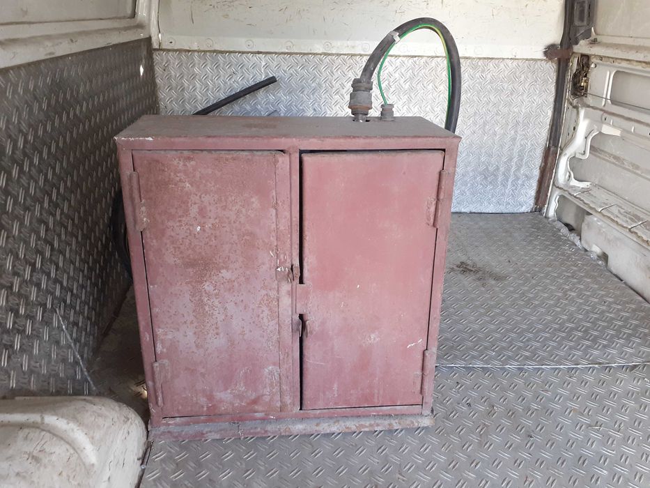Stara skrzynka elektryczna 60x60x25 - rozdzielnica
