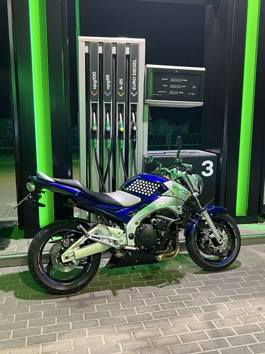 Suzuki gsr 600 2006 на Yoshimura