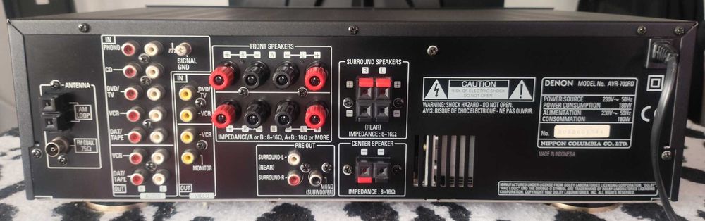 Amplituner Denon AVR-700RD