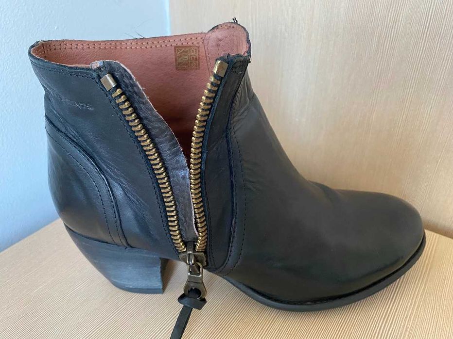 Eleganckie botki Ten Points.