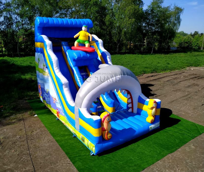 Dmuchana zjeżdżalnia plac zabaw tor przeszkód