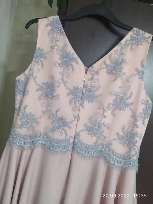 Sukienka pudrowy róż