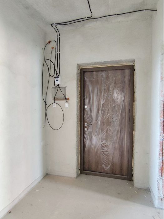 Продаж 2 кім квартири в заселеній новобудові вул. Мікльоша / Стрийська