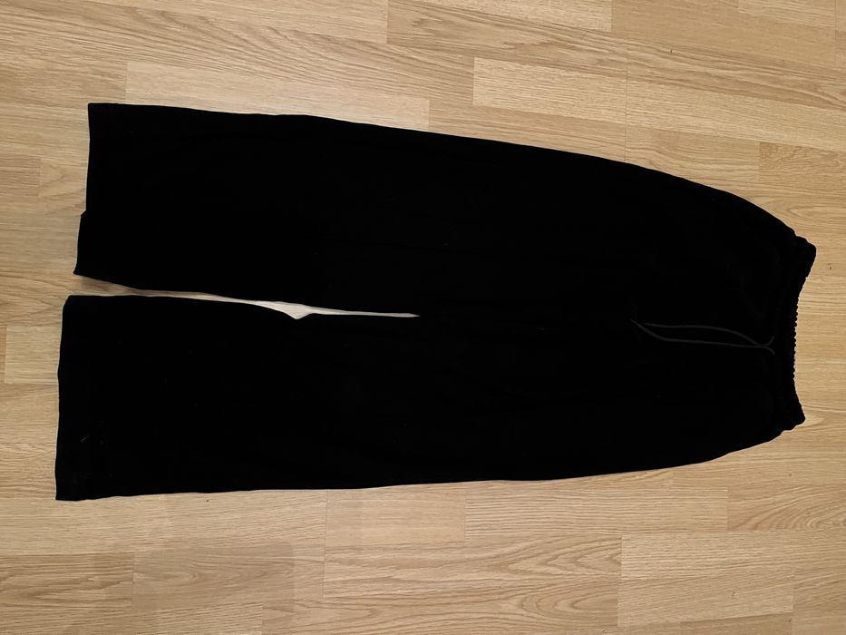 Черные штаны с веревками