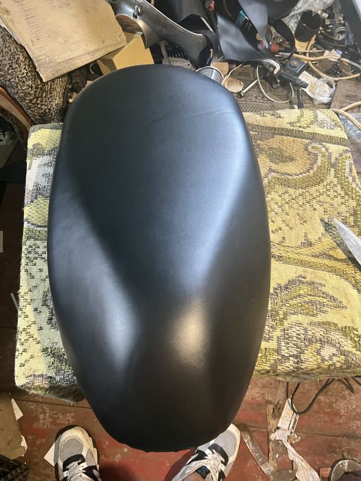 Сидіння хонда ямаха сузуки є фактично на всі моделі