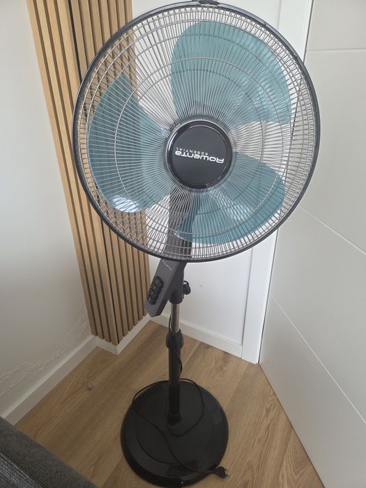 Ventoinha de pé para verão