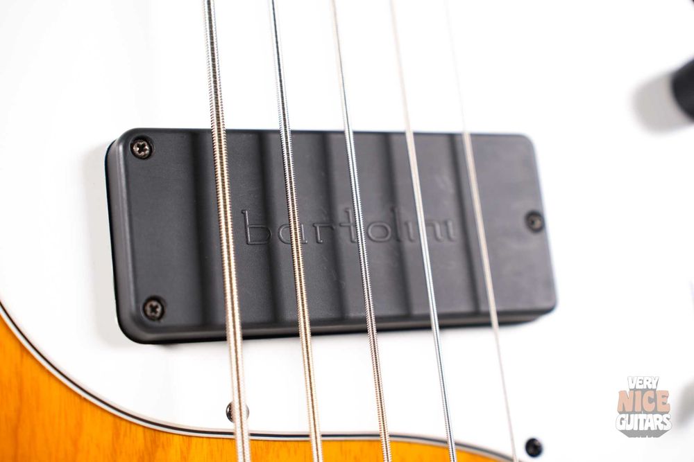 Ernie Ball Music Man Stingray 5 z piezo