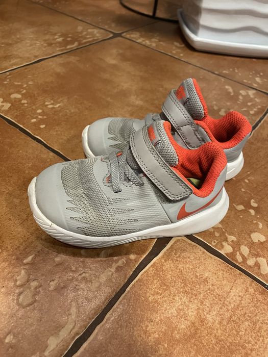 Buty Nike, rozmiar 22