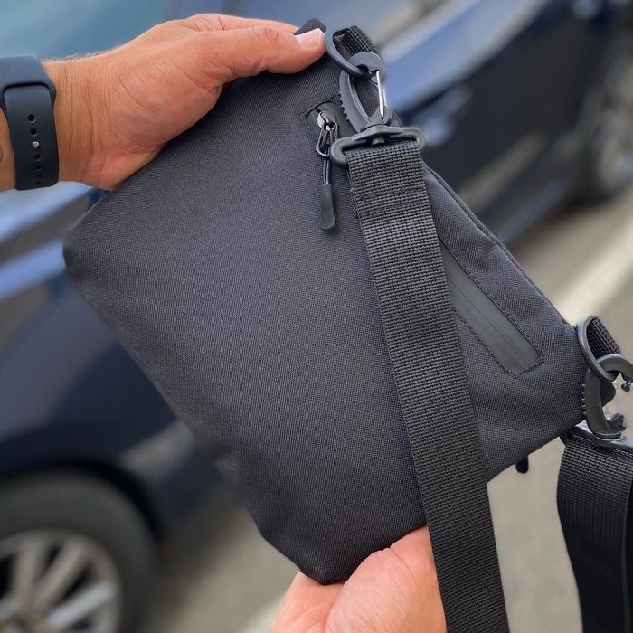 Чоловіча чорна сумка через плече універсальна тактична