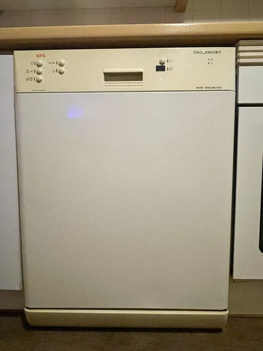 Máquina de Lavar Loiça AEG ÖKO_FAVORIT 40700W – Funciona
